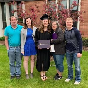 Meet your Posher, Alexia